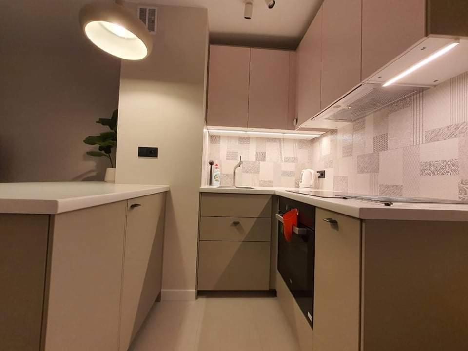 Mlociny Metro Apartment 3 Varşovia Exterior foto